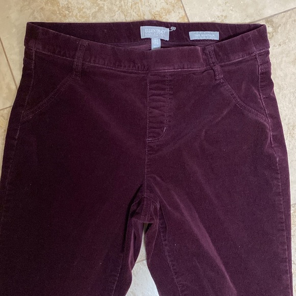Ellen Tracy corduroy jeans. Plum color . Size 8 . Plum. - Picture 3 of 4